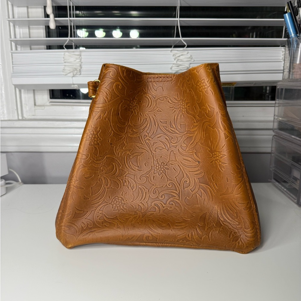 Portland Leather Meadow Butterfly Bucket Bag